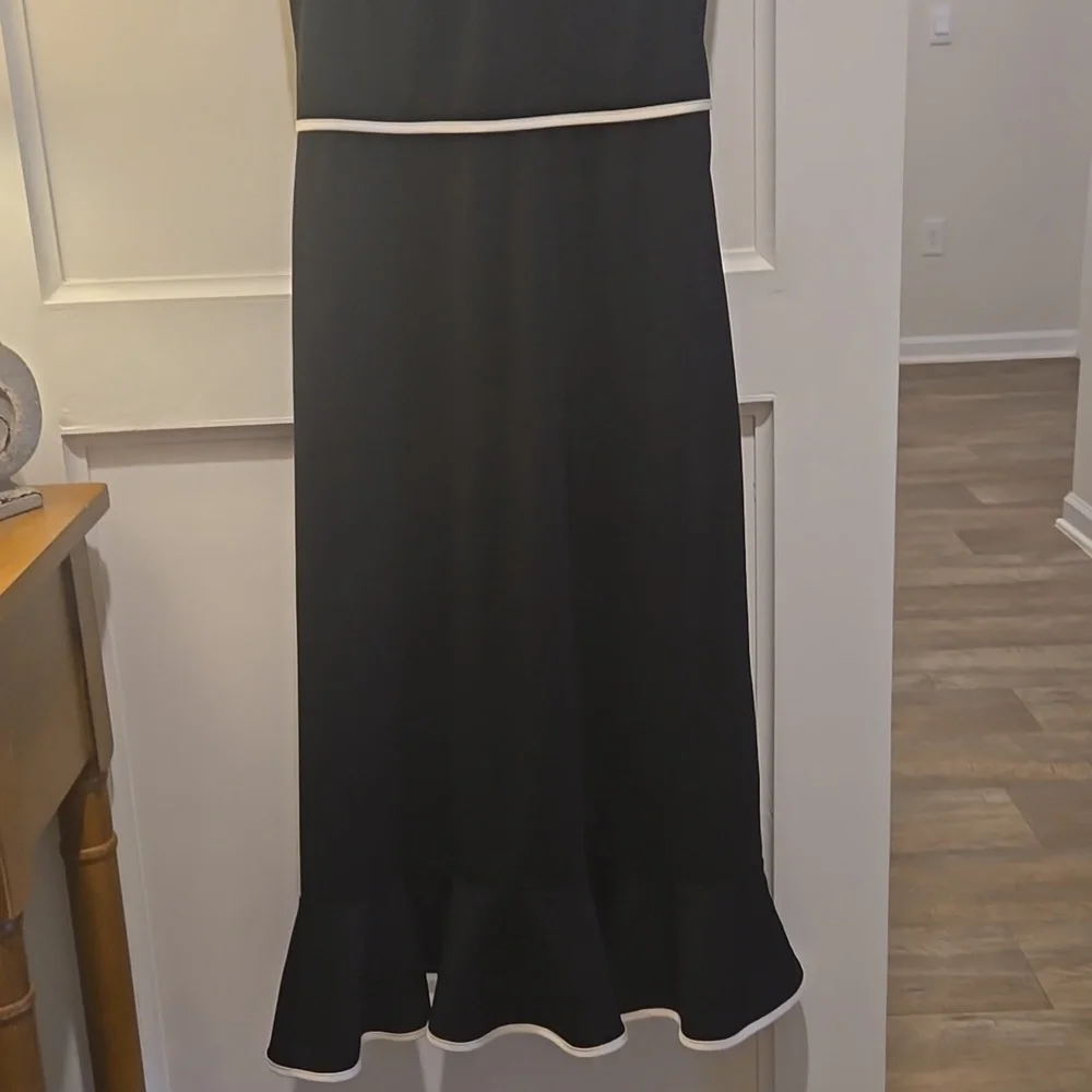 Express Black Midi Dress with Cream Accents - Picture 4 of 12